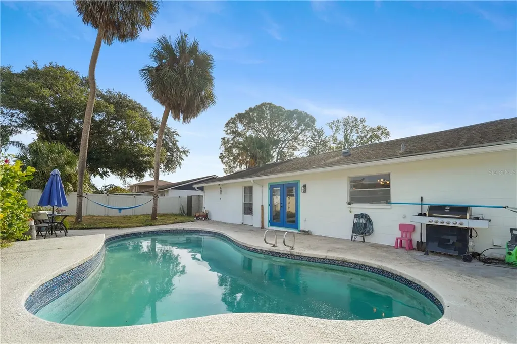 7523 Barry Road Tampa FL 33634