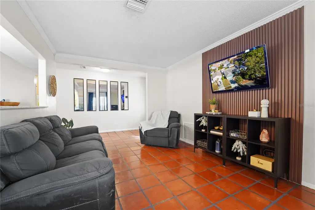 7523 Barry Road Tampa FL 33634