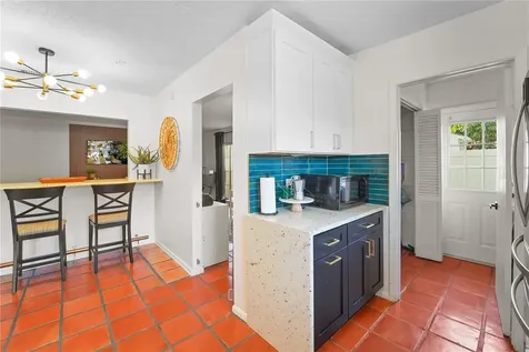 7523 Barry Road Tampa FL 33634