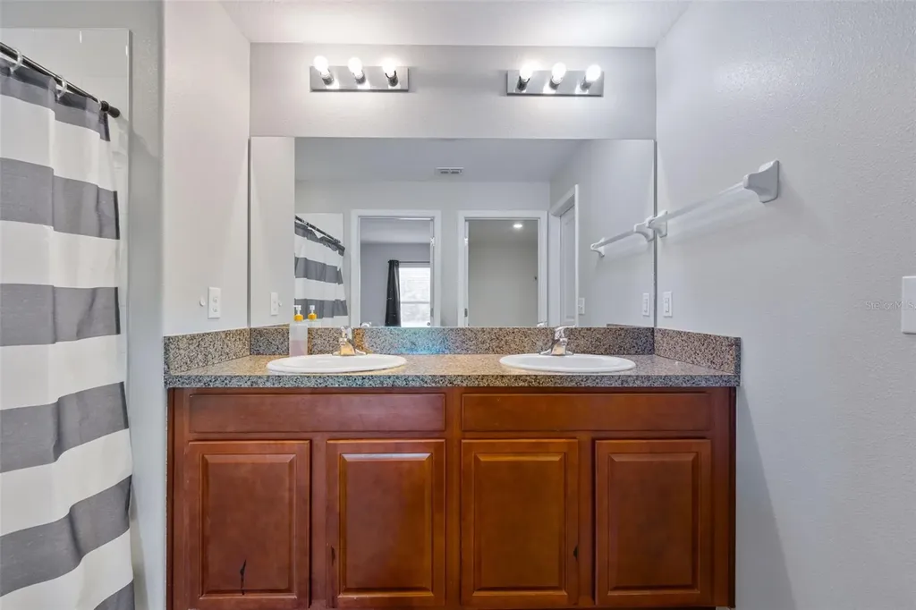 17136 White Mangrove Drive Wimauma FL 33598