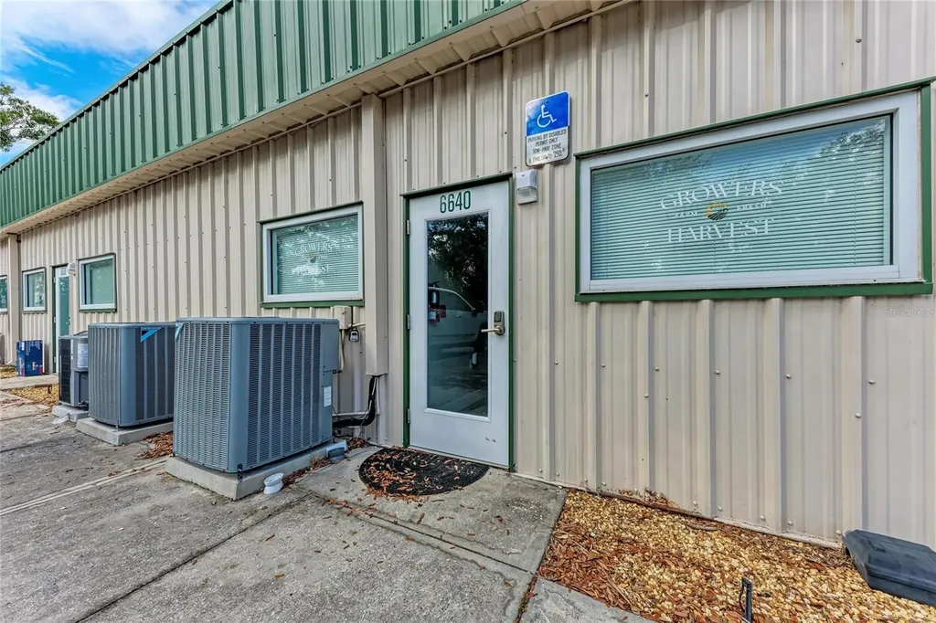 6640 26th Court E Sarasota FL 34243