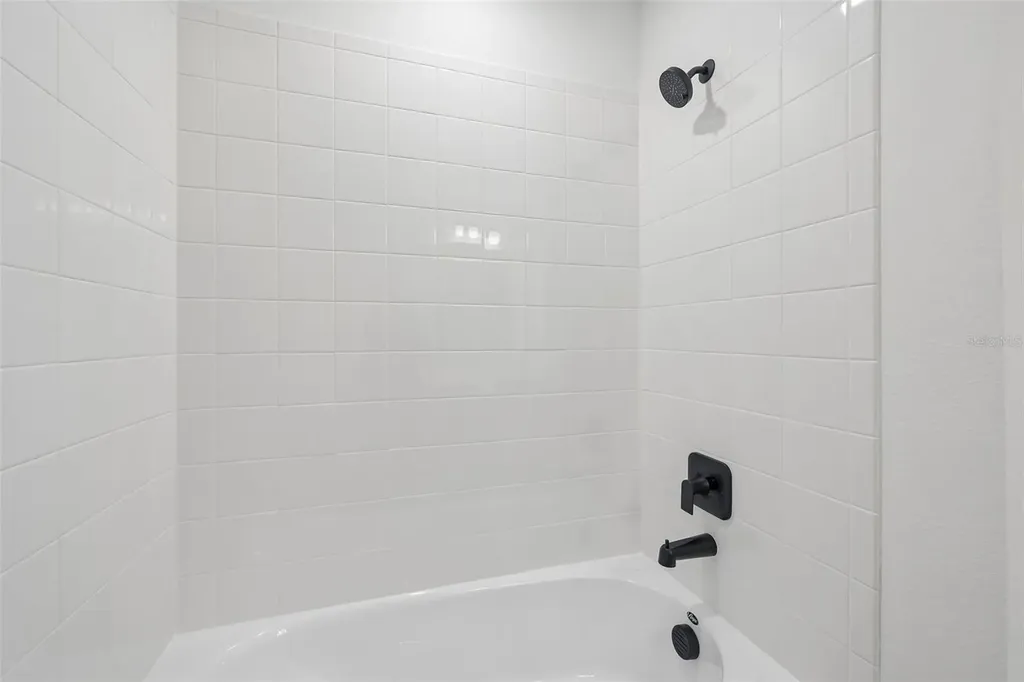 8229 Seaflower Parkway Bradenton FL 34210
