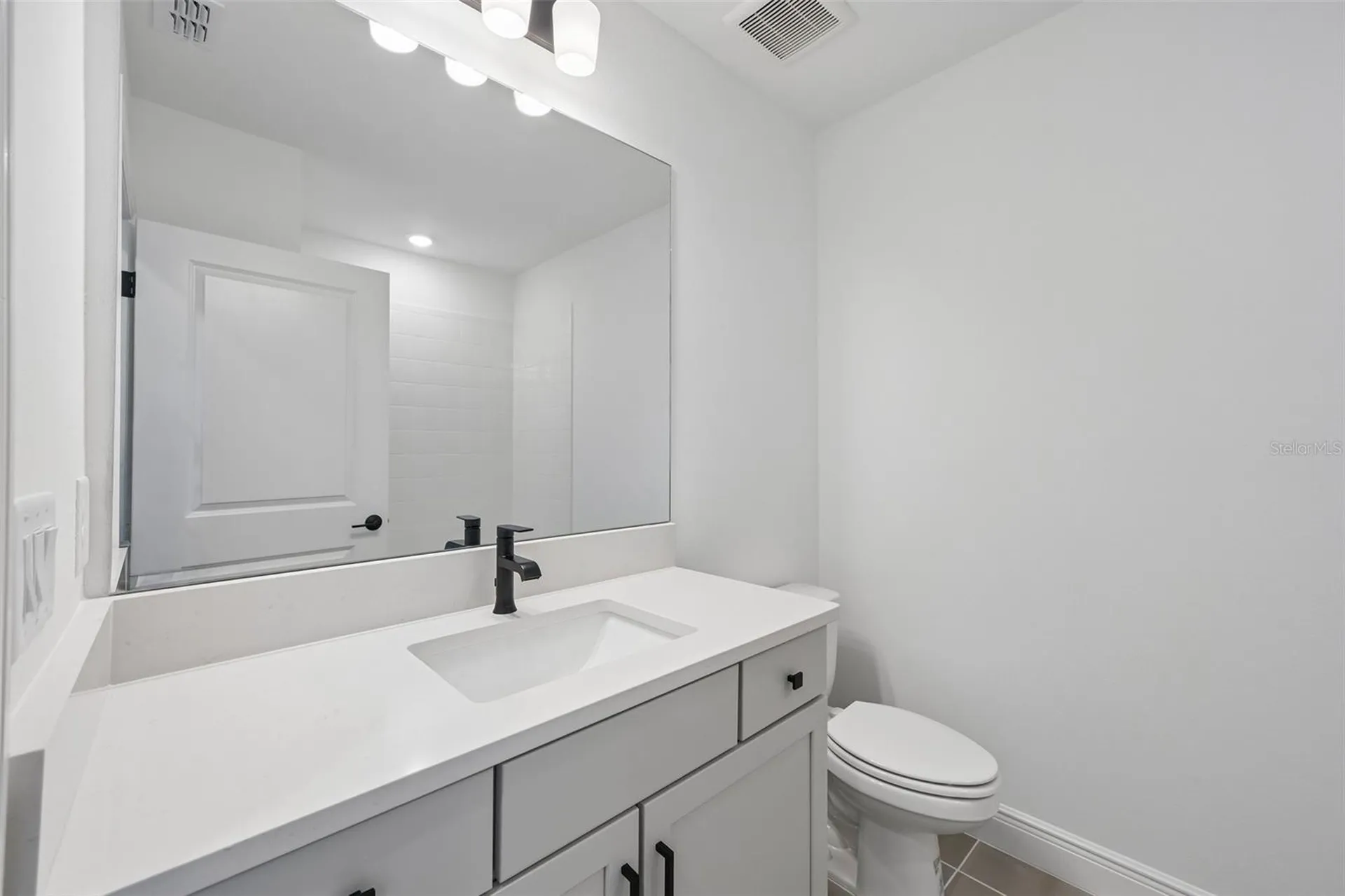 8229 Seaflower Parkway Bradenton FL 34210