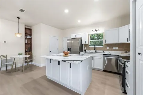 702 SE 8th Street Gainesville FL 32601