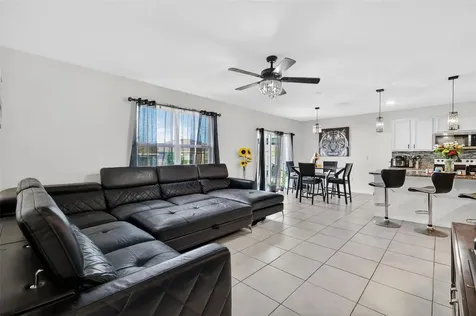 11338 Amber Ridge Drive Zellwood FL 32798