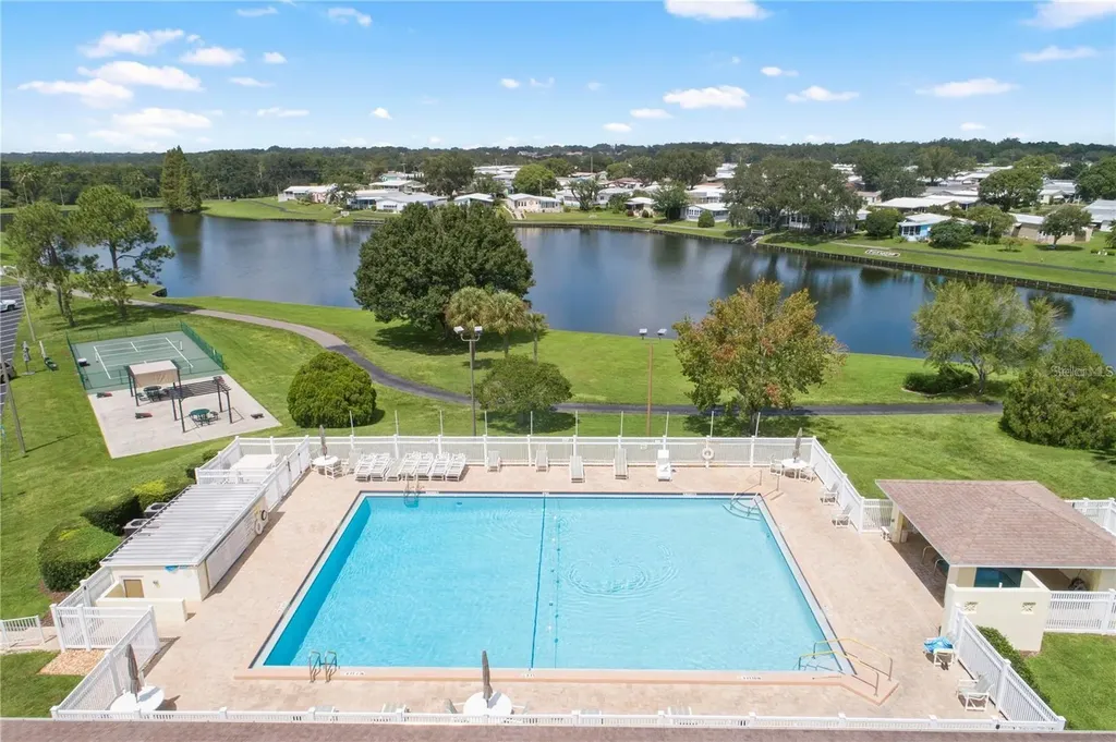 4910 Loch Ness Drive Lakeland FL 33810