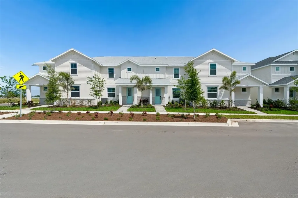 8233 Seaflower Parkway Bradenton FL 34210