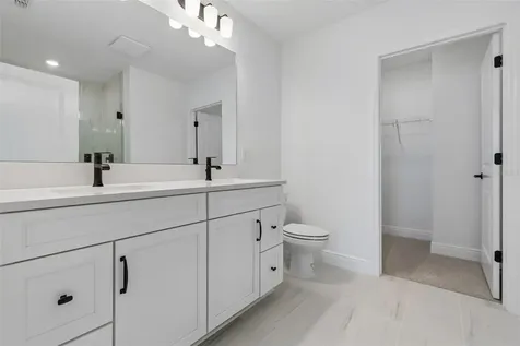 8233 Seaflower Parkway Bradenton FL 34210
