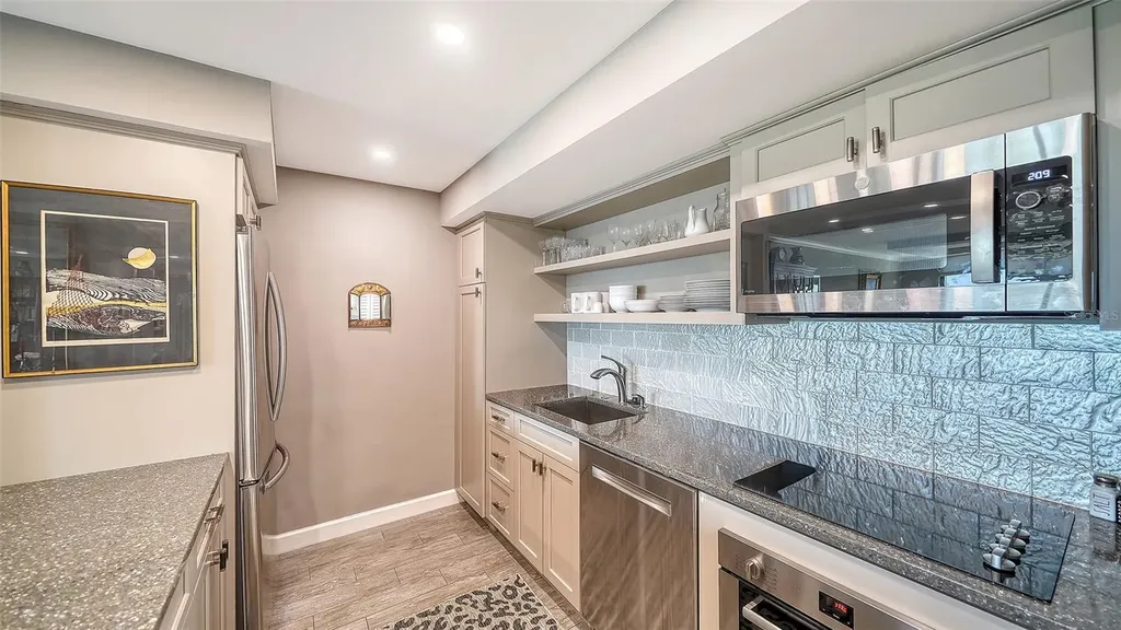 707 S Gulfstream Avenue Sarasota FL 34236
