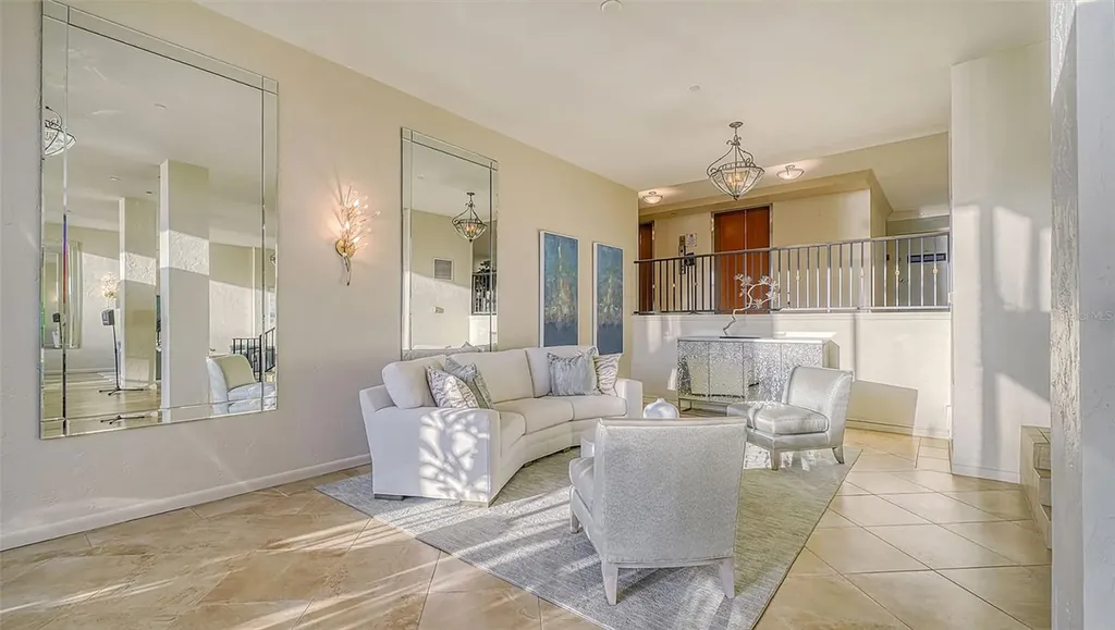 707 S Gulfstream Avenue Sarasota FL 34236