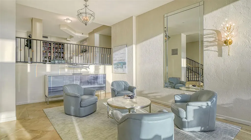 707 S Gulfstream Avenue Sarasota FL 34236