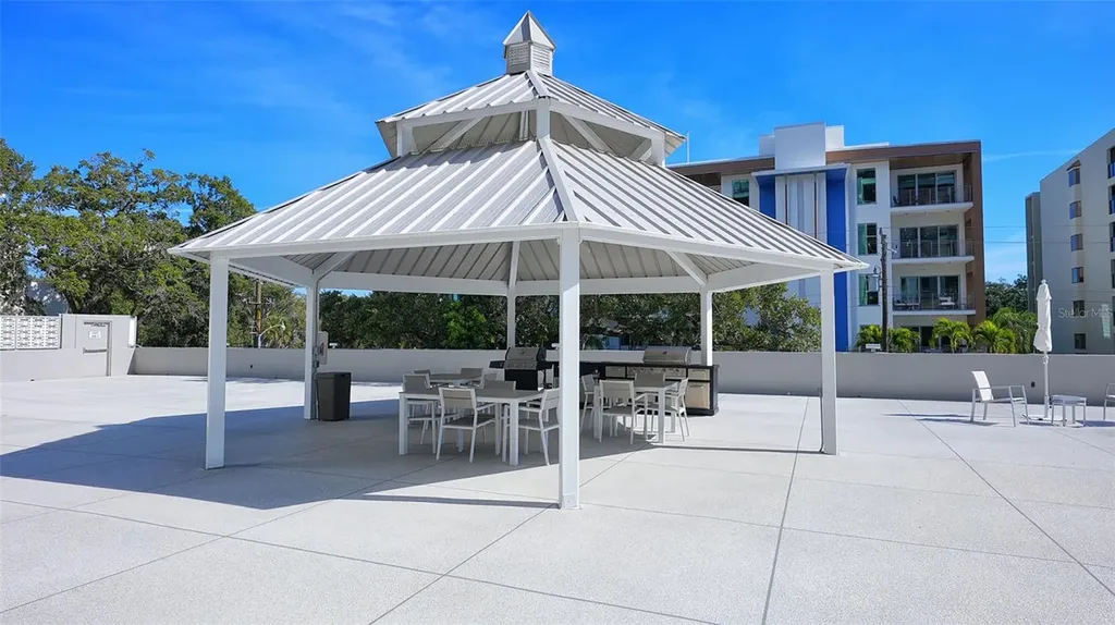 707 S Gulfstream Avenue Sarasota FL 34236