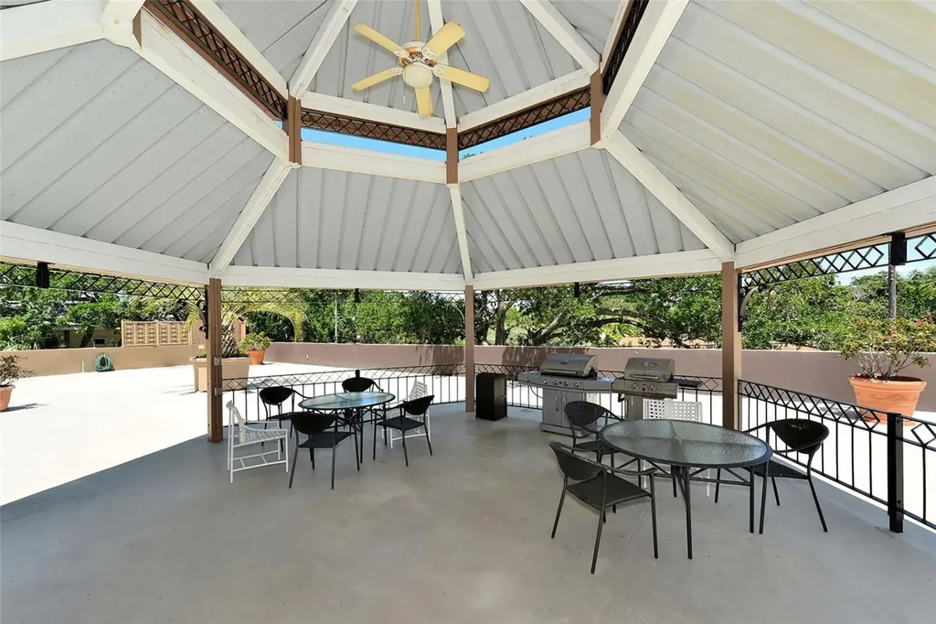 707 S Gulfstream Avenue Sarasota FL 34236