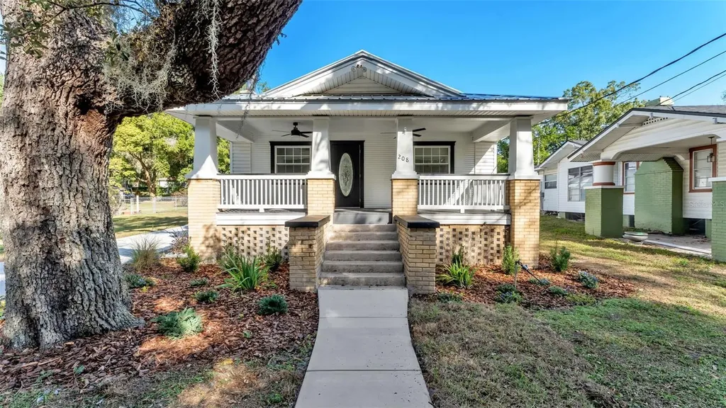 208 E Poinsettia Street Lakeland FL 33803