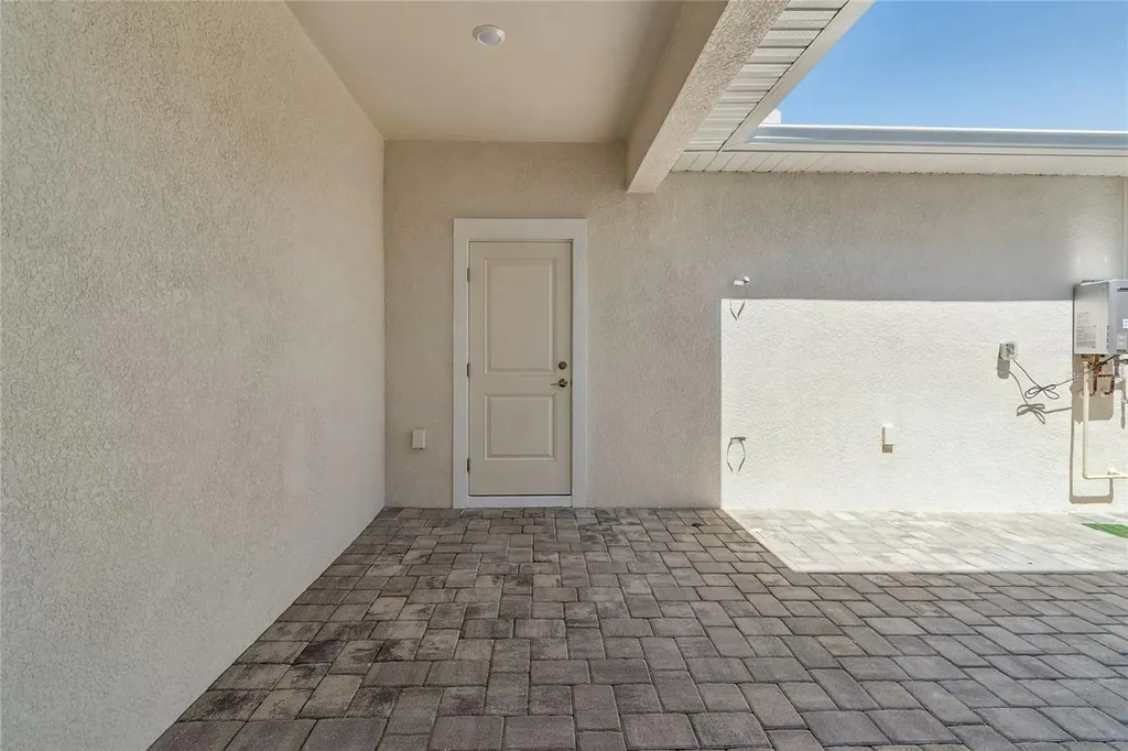 8123 Seaflower Parkway Bradenton FL 34210