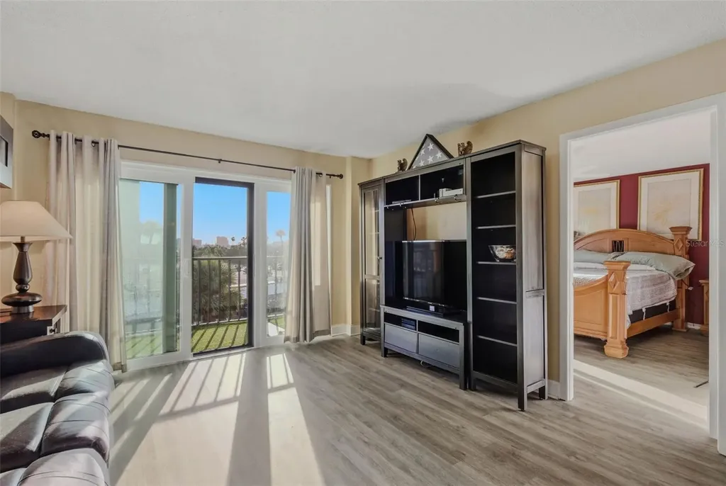 51 Island Way Clearwater Beach FL 33767