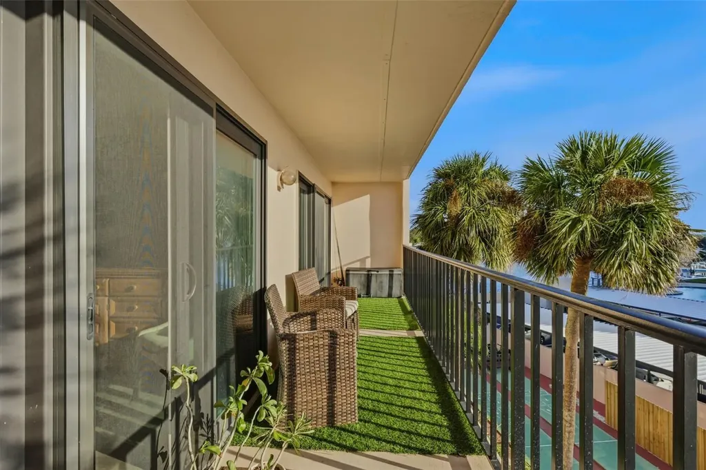 51 Island Way Clearwater Beach FL 33767