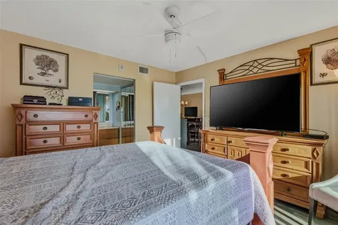 51 Island Way Clearwater Beach FL 33767