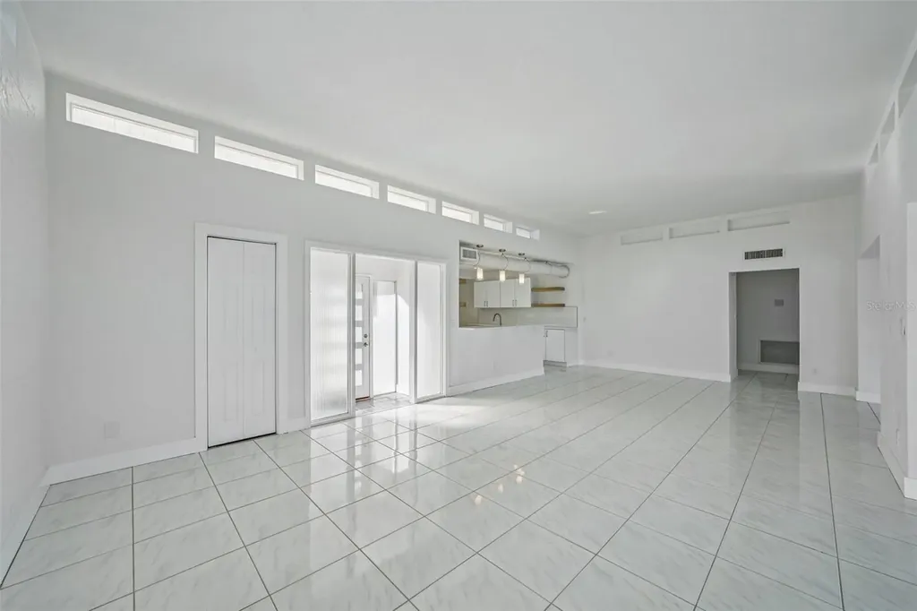 11055 6th Street E Treasure Island FL 33706