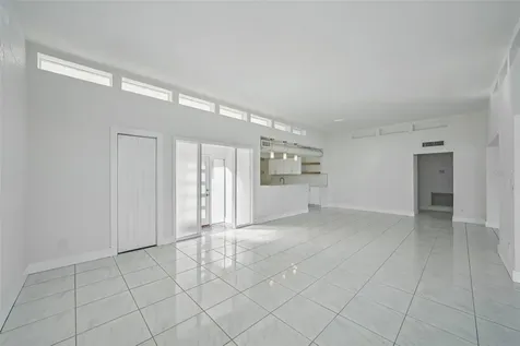 11055 6th Street E Treasure Island FL 33706