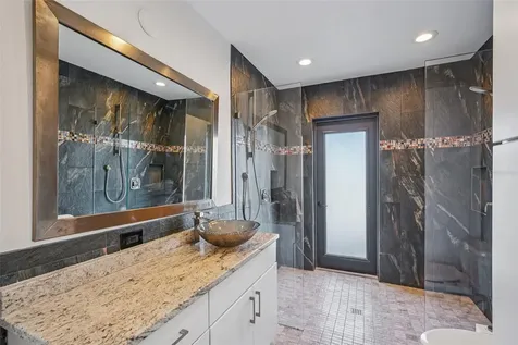 11055 6th Street E Treasure Island FL 33706
