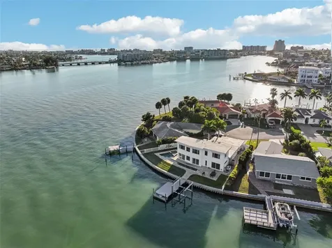 11055 6th Street E Treasure Island FL 33706
