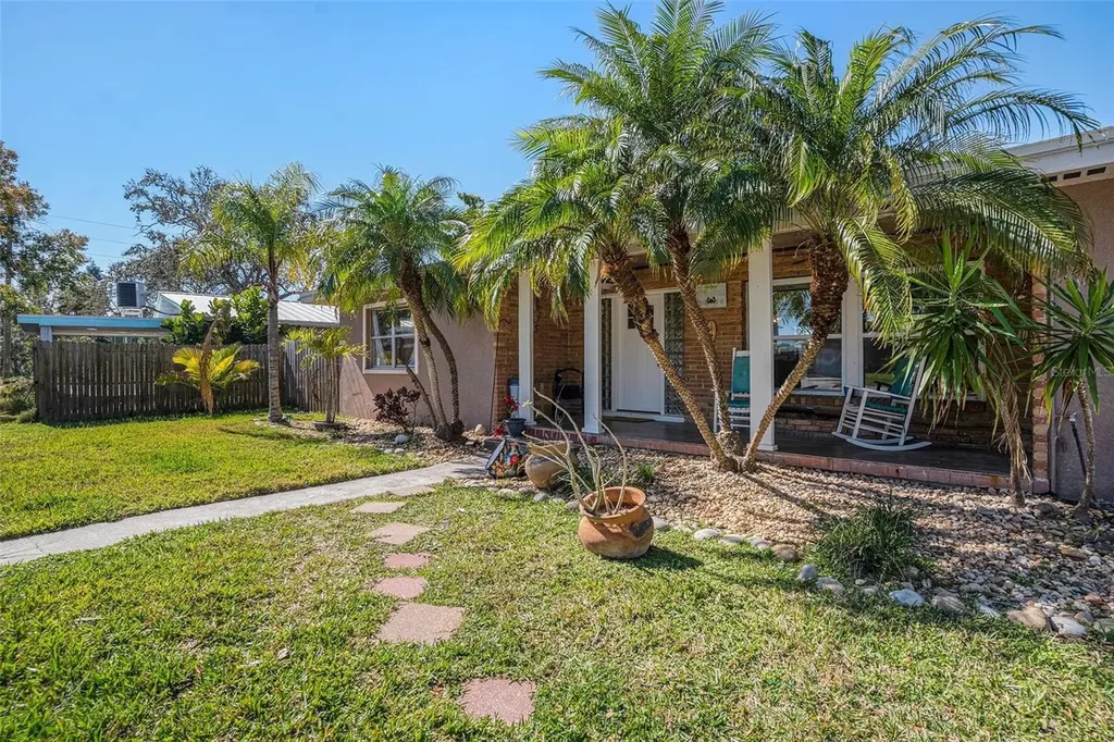 705 Bayshore Drive Tarpon Springs FL 34689