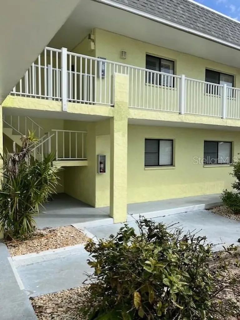 6703 Midnight Pass Road Sarasota FL 34242