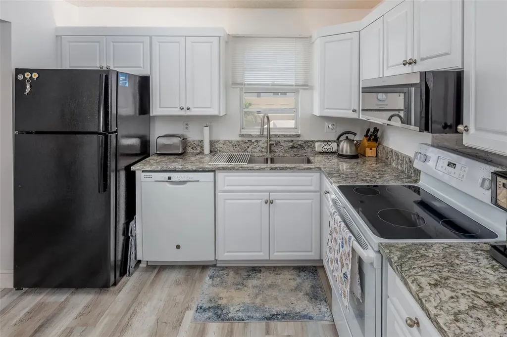 7405 Bay Island Drive S South Pasadena FL 33707