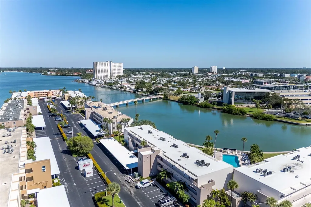 7405 Bay Island Drive S South Pasadena FL 33707