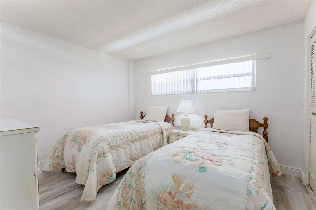 7405 Bay Island Drive S South Pasadena FL 33707