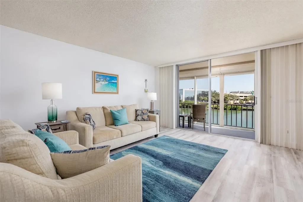 7405 Bay Island Drive S South Pasadena FL 33707