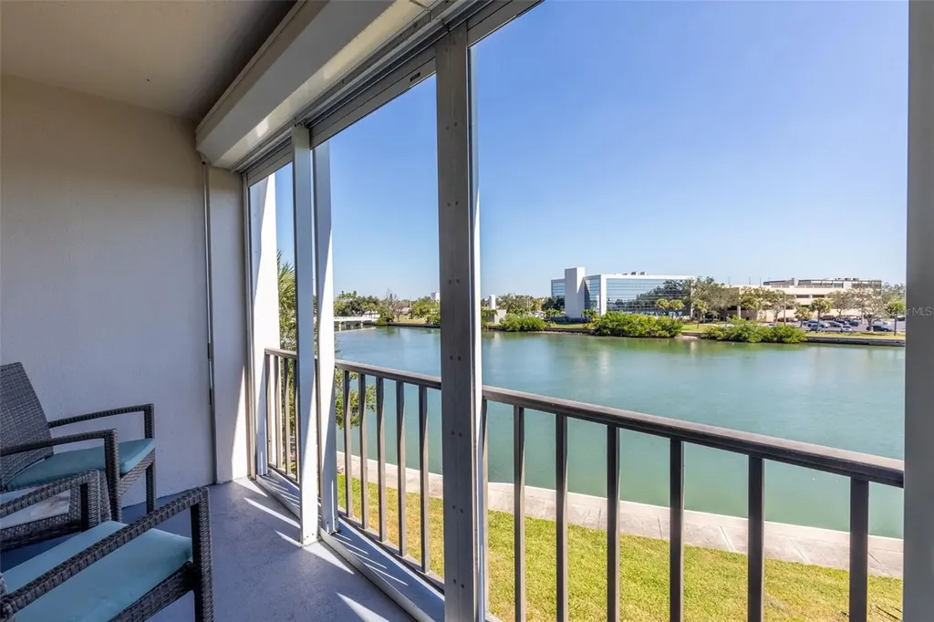 7405 Bay Island Drive S South Pasadena FL 33707
