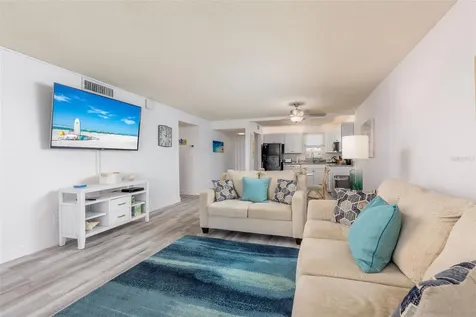 7405 Bay Island Drive S South Pasadena FL 33707