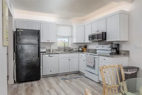 7405 Bay Island Drive S South Pasadena FL 33707