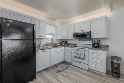 7405 Bay Island Drive S South Pasadena FL 33707