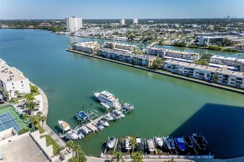 7405 Bay Island Drive S South Pasadena FL 33707