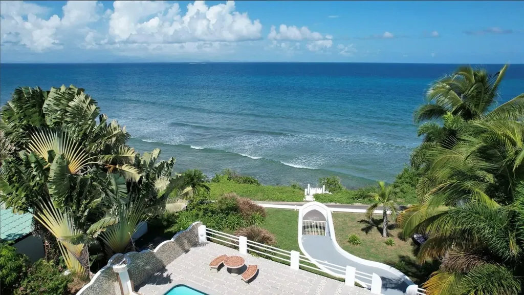 411 Bravos De Boston Vieques PR 00765