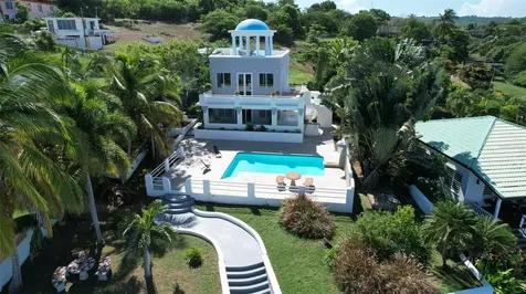411 Bravos De Boston Vieques PR 00765