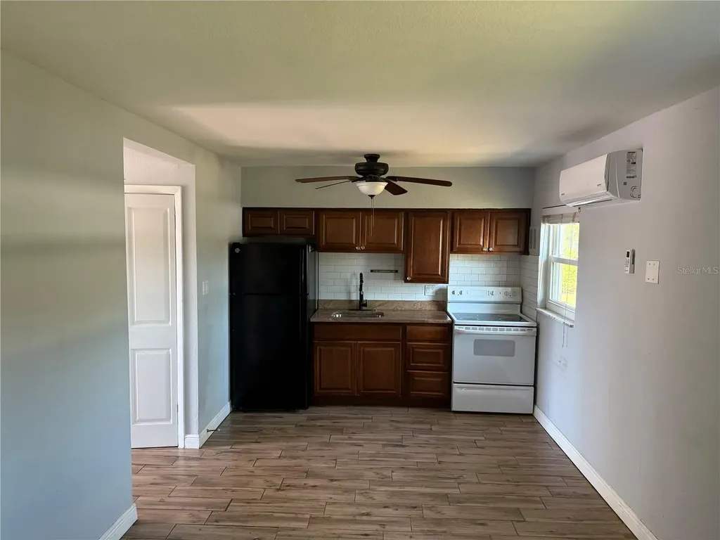 2807 41st Avenue N St Petersburg FL 33714