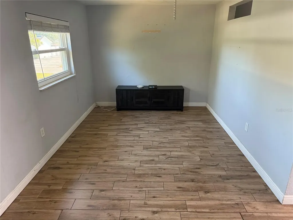 2807 41st Avenue N St Petersburg FL 33714
