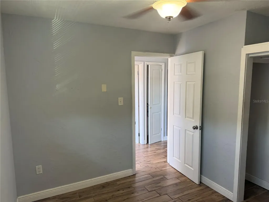 2807 41st Avenue N St Petersburg FL 33714