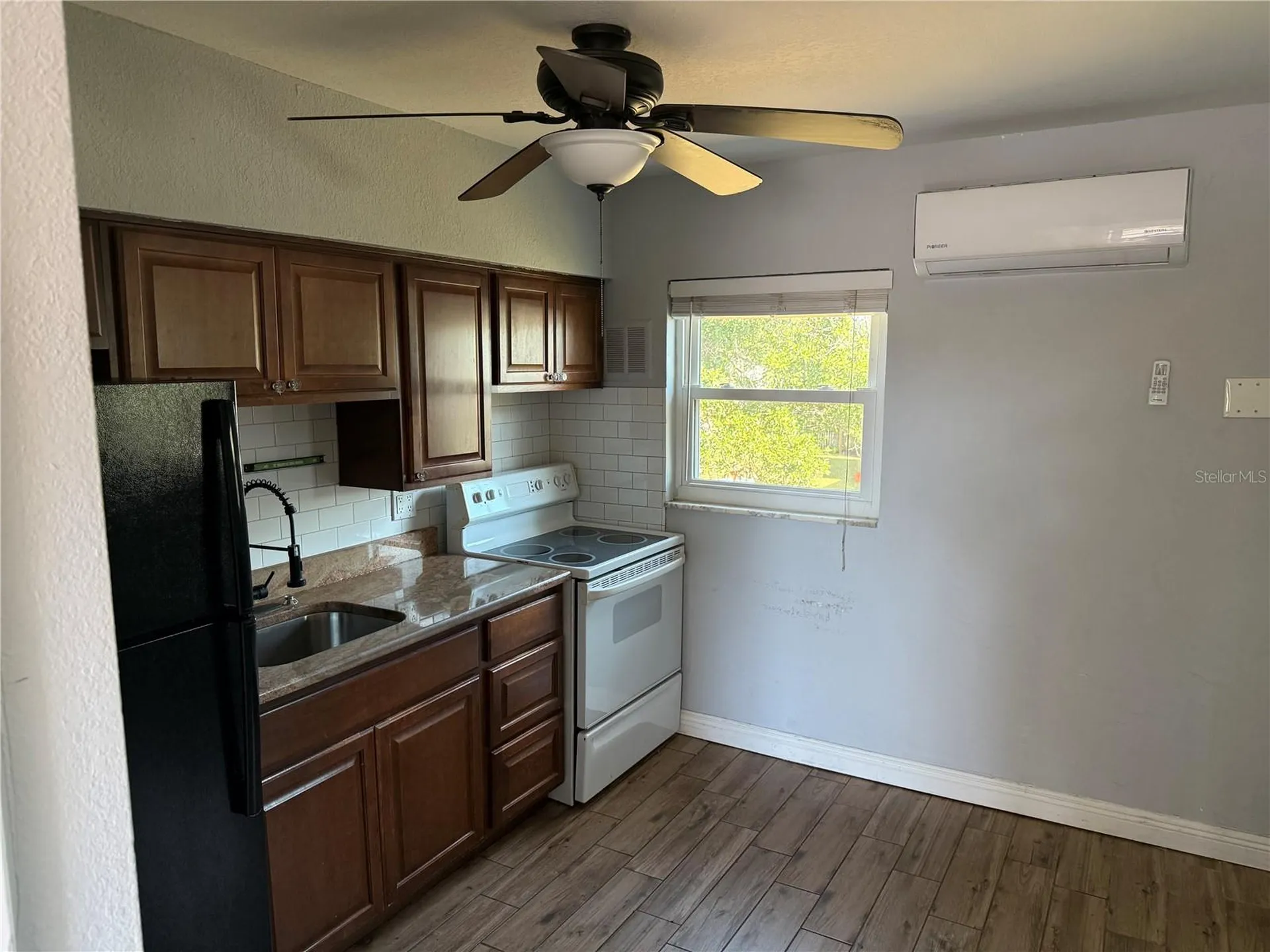 2807 41st Avenue N St Petersburg FL 33714