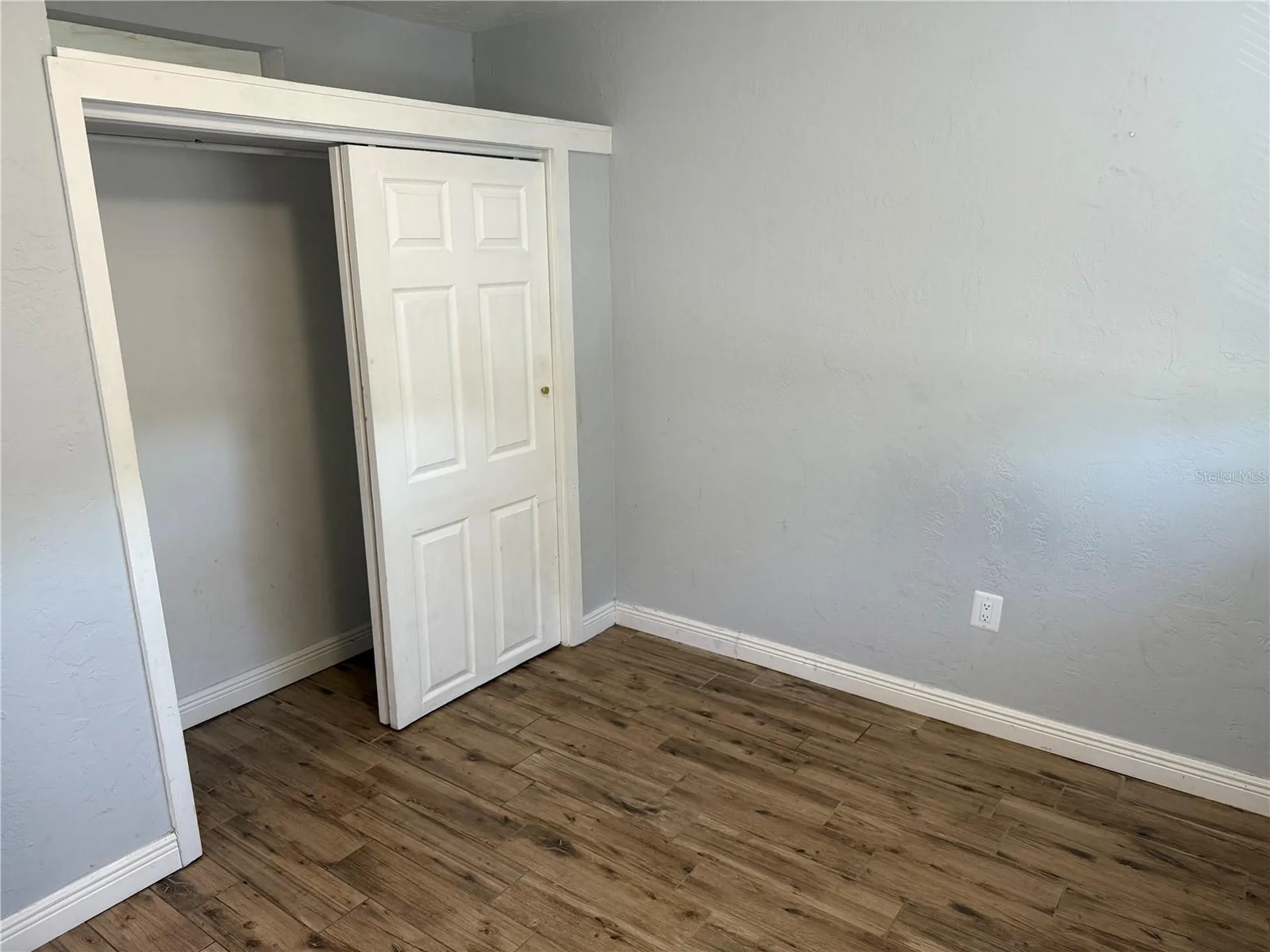 2807 41st Avenue N St Petersburg FL 33714