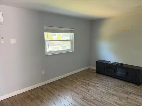 2807 41st Avenue N St Petersburg FL 33714