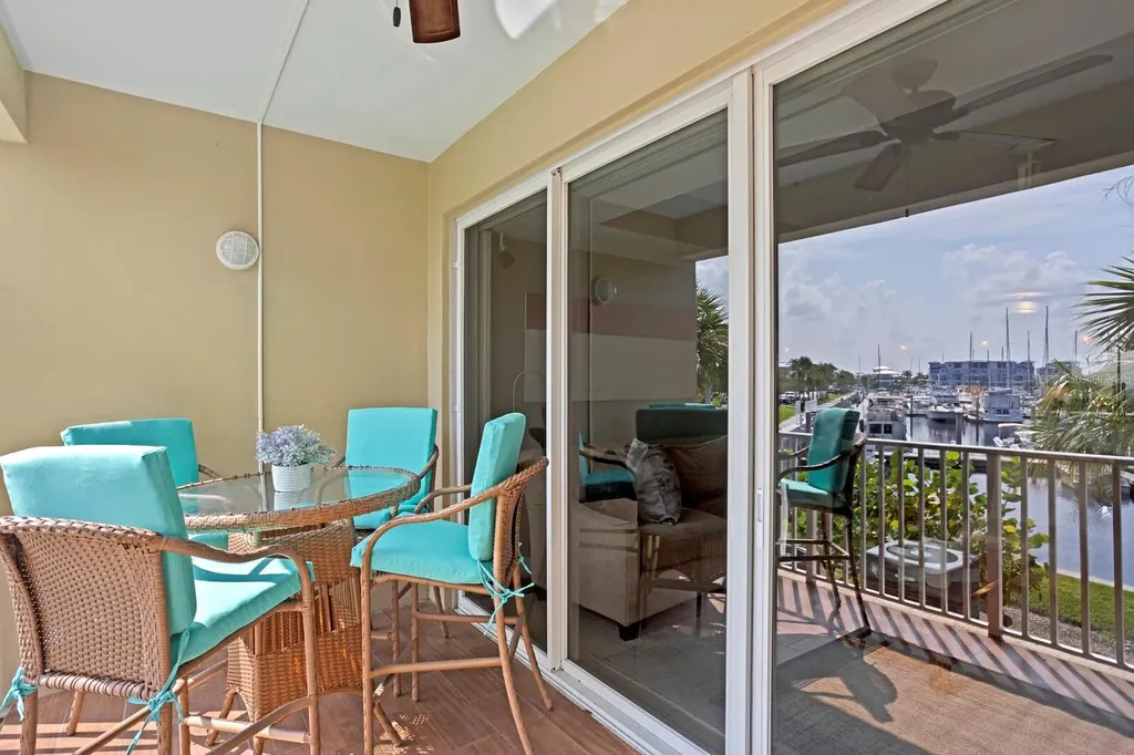 423 Bahia Beach Boulevard Ruskin FL 33570