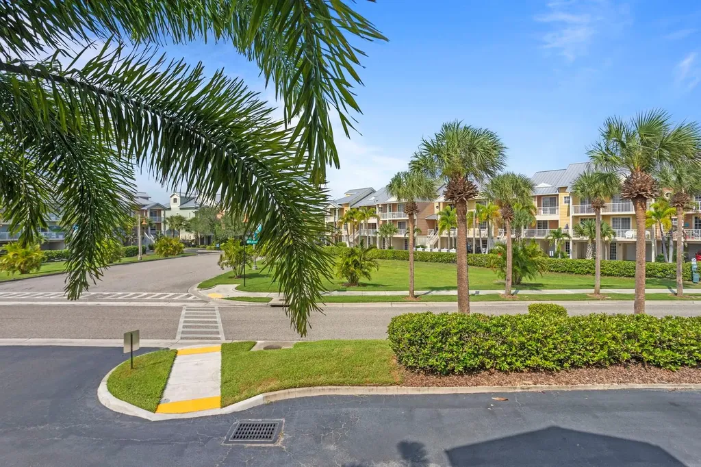 423 Bahia Beach Boulevard Ruskin FL 33570