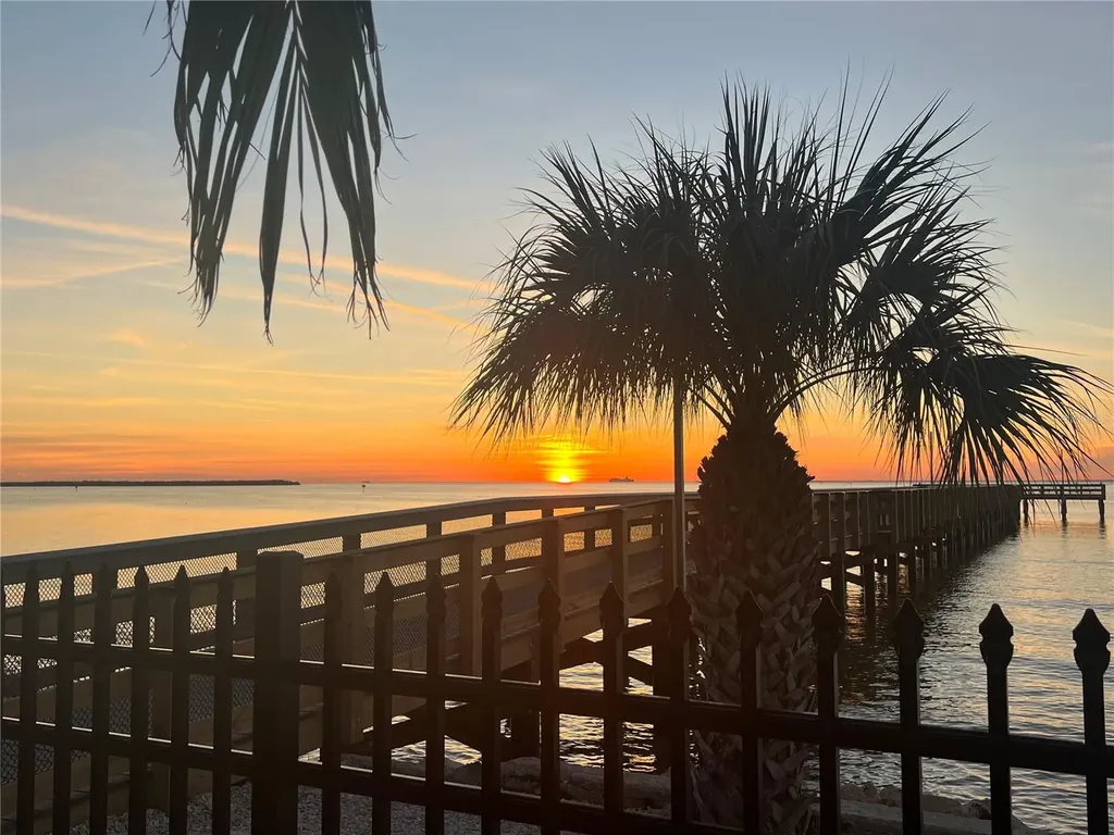 423 Bahia Beach Boulevard Ruskin FL 33570