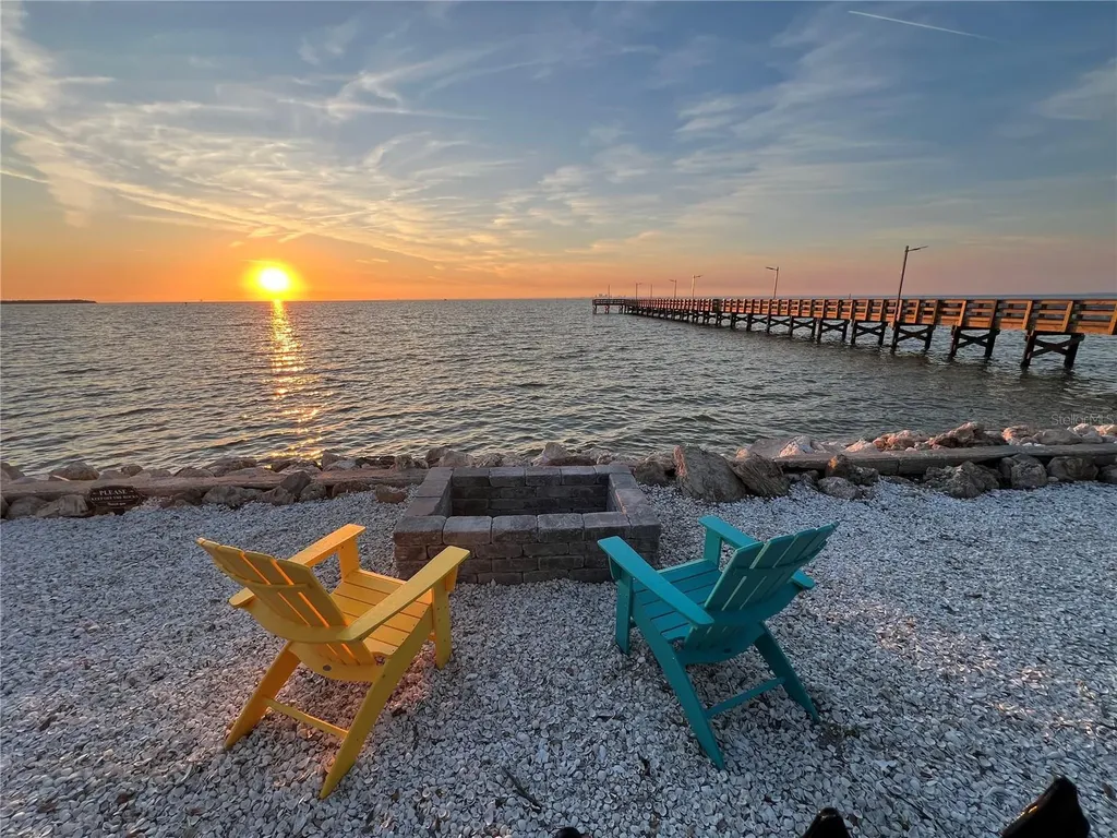 423 Bahia Beach Boulevard Ruskin FL 33570