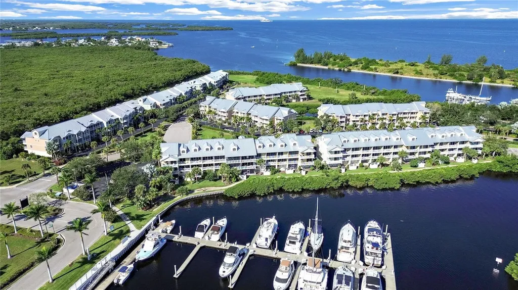 423 Bahia Beach Boulevard Ruskin FL 33570